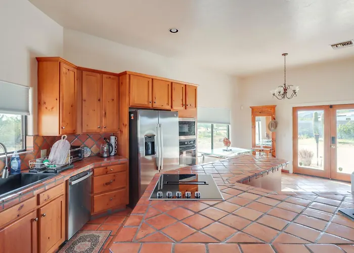 Pool & Views! Luxury Sonoran Desert Oasis Retreat Holiday home Tucson