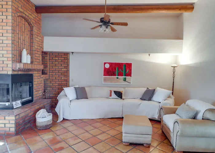 Pool & Views! Luxury Sonoran Desert Oasis Retreat Holiday home *
