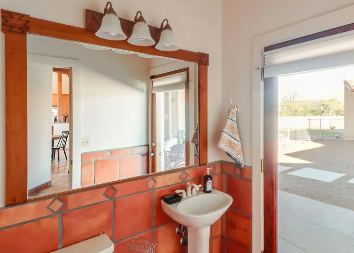 Pool & Views! Luxury Sonoran Desert Oasis Retreat * Tucson